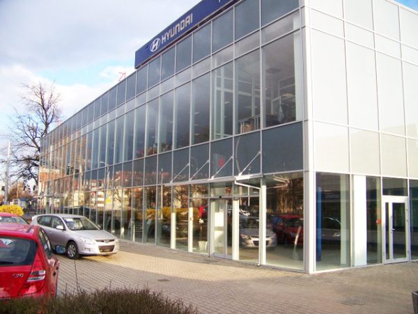 Hyundai Suzuki car showroom 